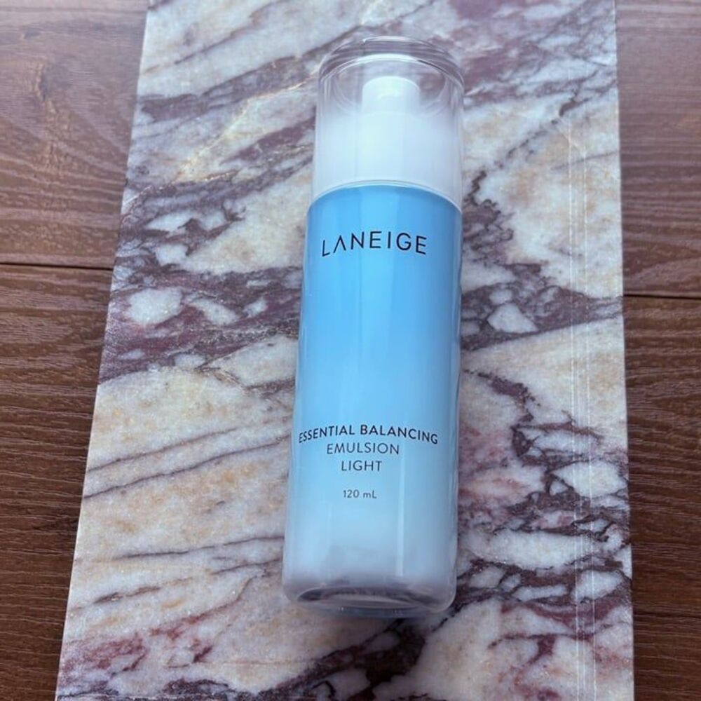 LANEIGE - NWOT - Essential Balancing Emulsion Light, 120 ml (4 fl. oz.) No Box